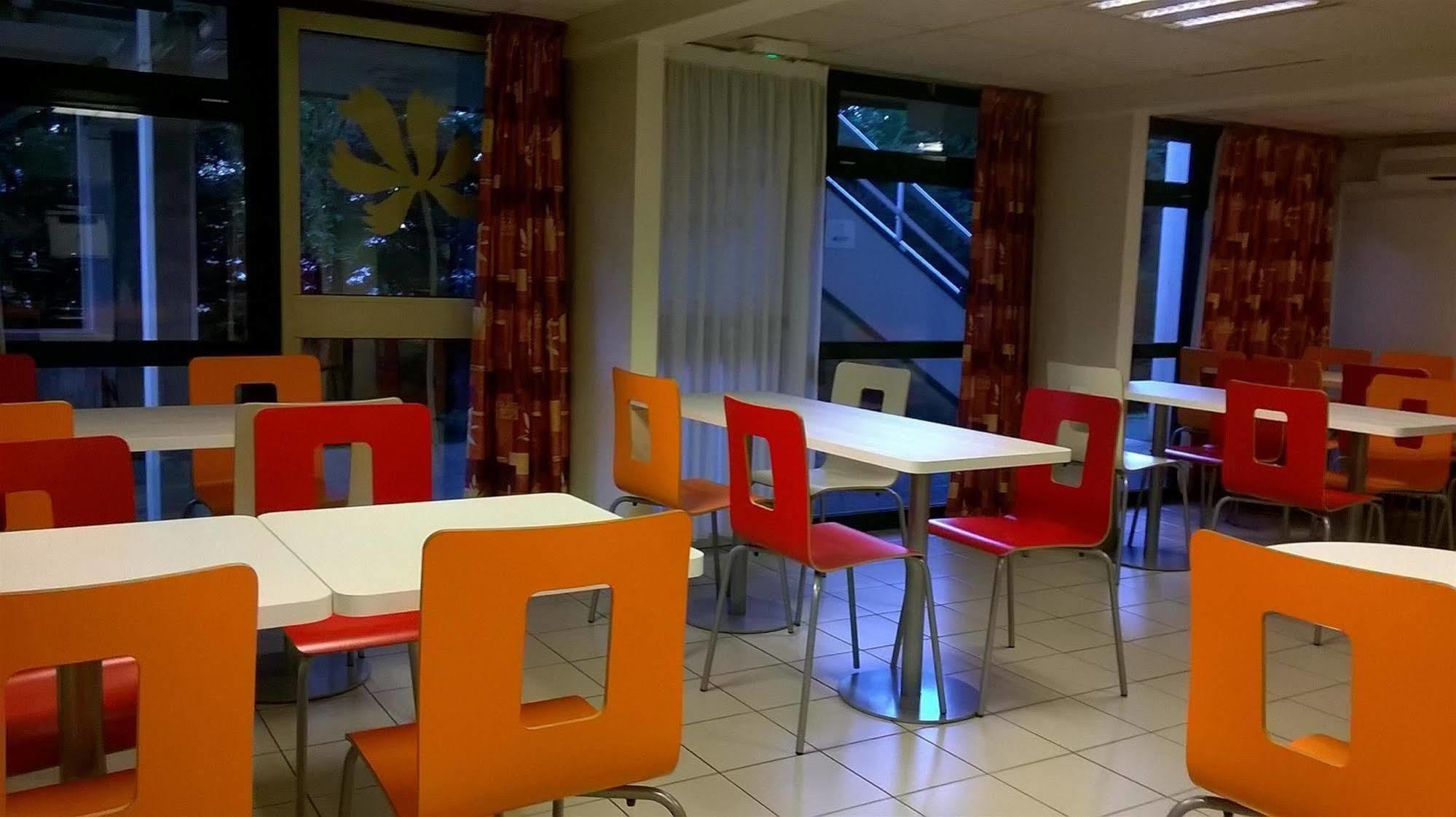 Premiere Classe Dreux Εξωτερικό φωτογραφία